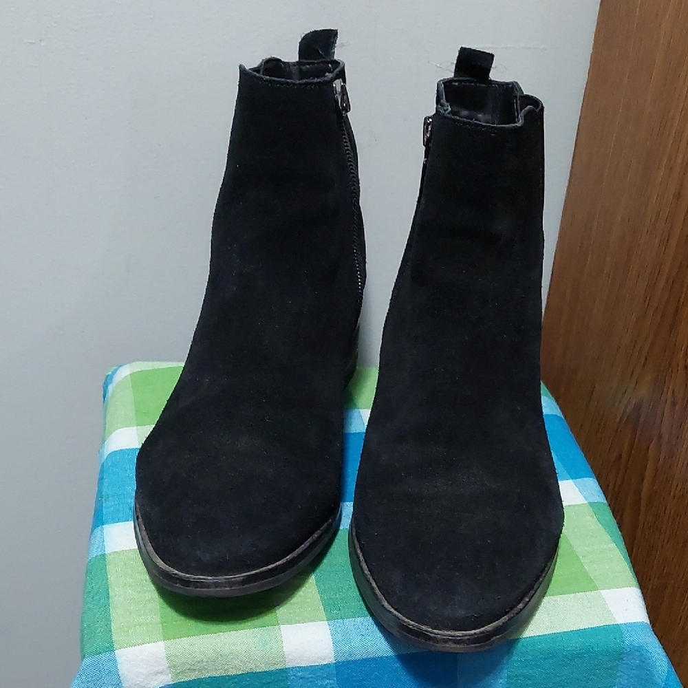 Blondo Black Suede  Ankle Booties Size 7 1/2